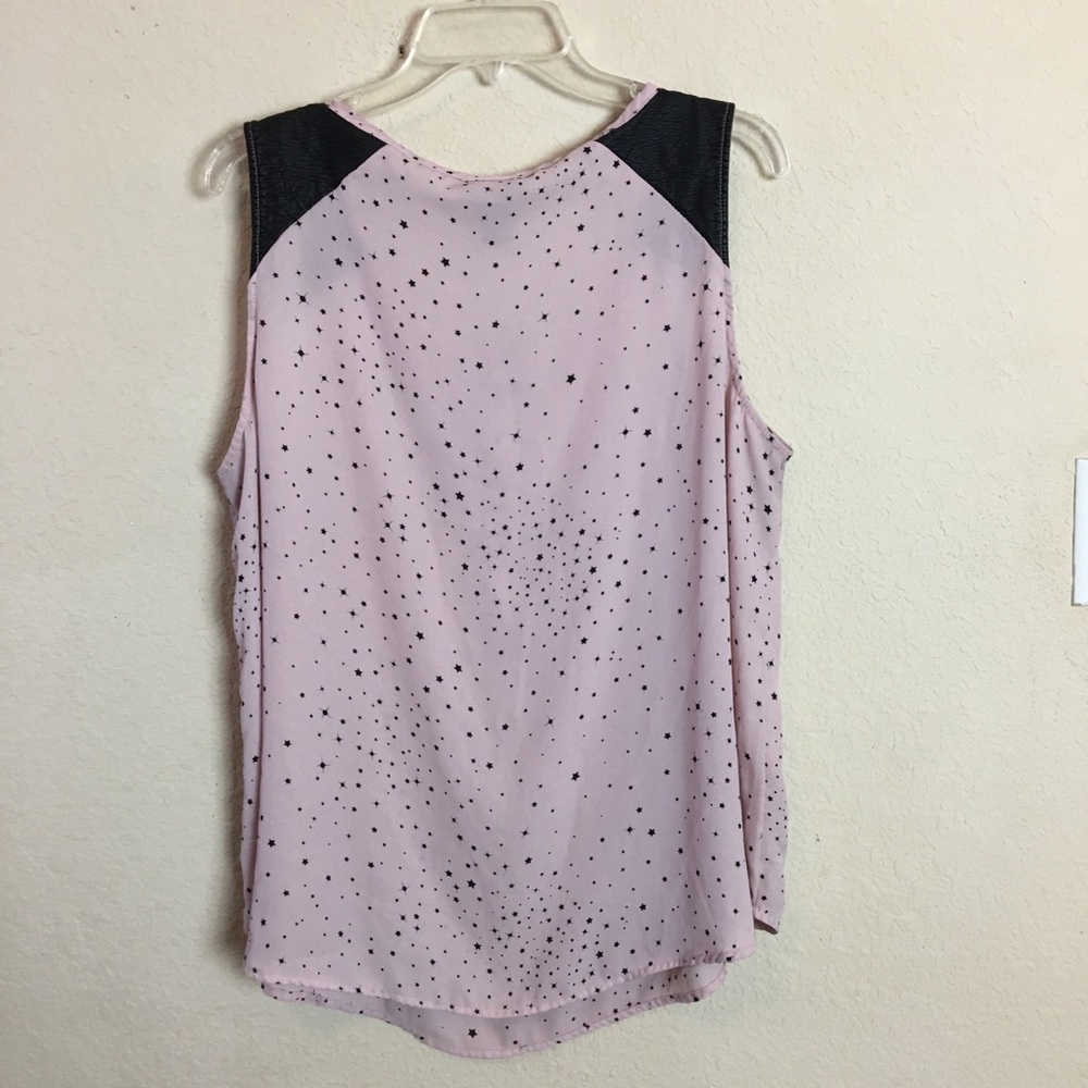 FAUX LEATHER TRIM STAR PRINT TANK - Picture 7 of 7